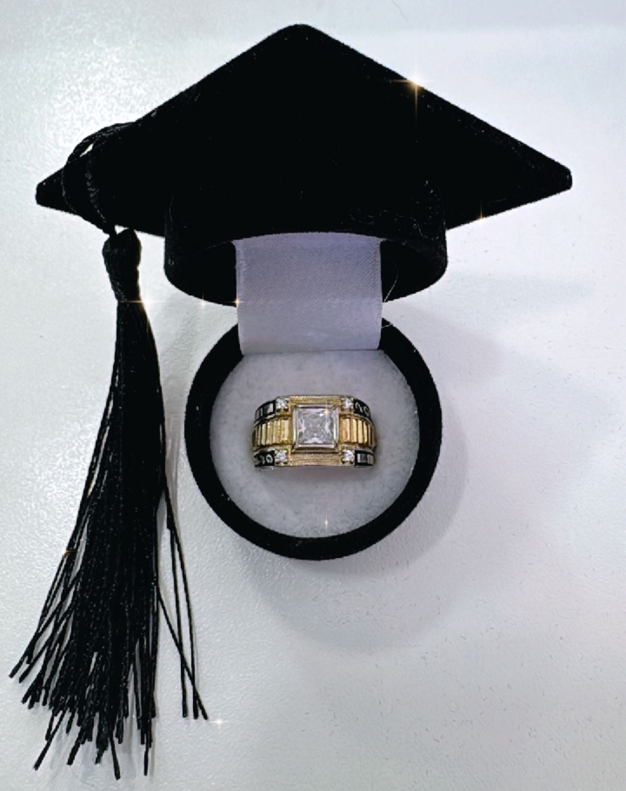 Anillo de grado de plata y laminado de oro
