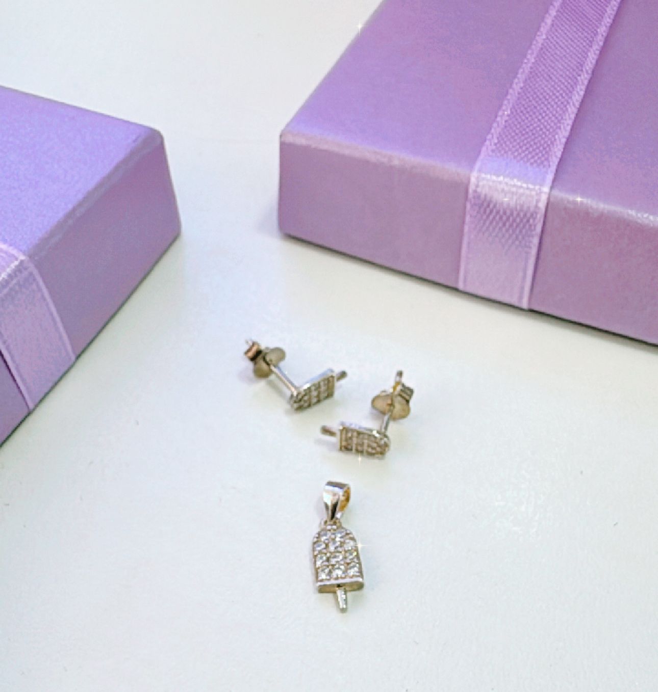 Juego de Aretes y dije