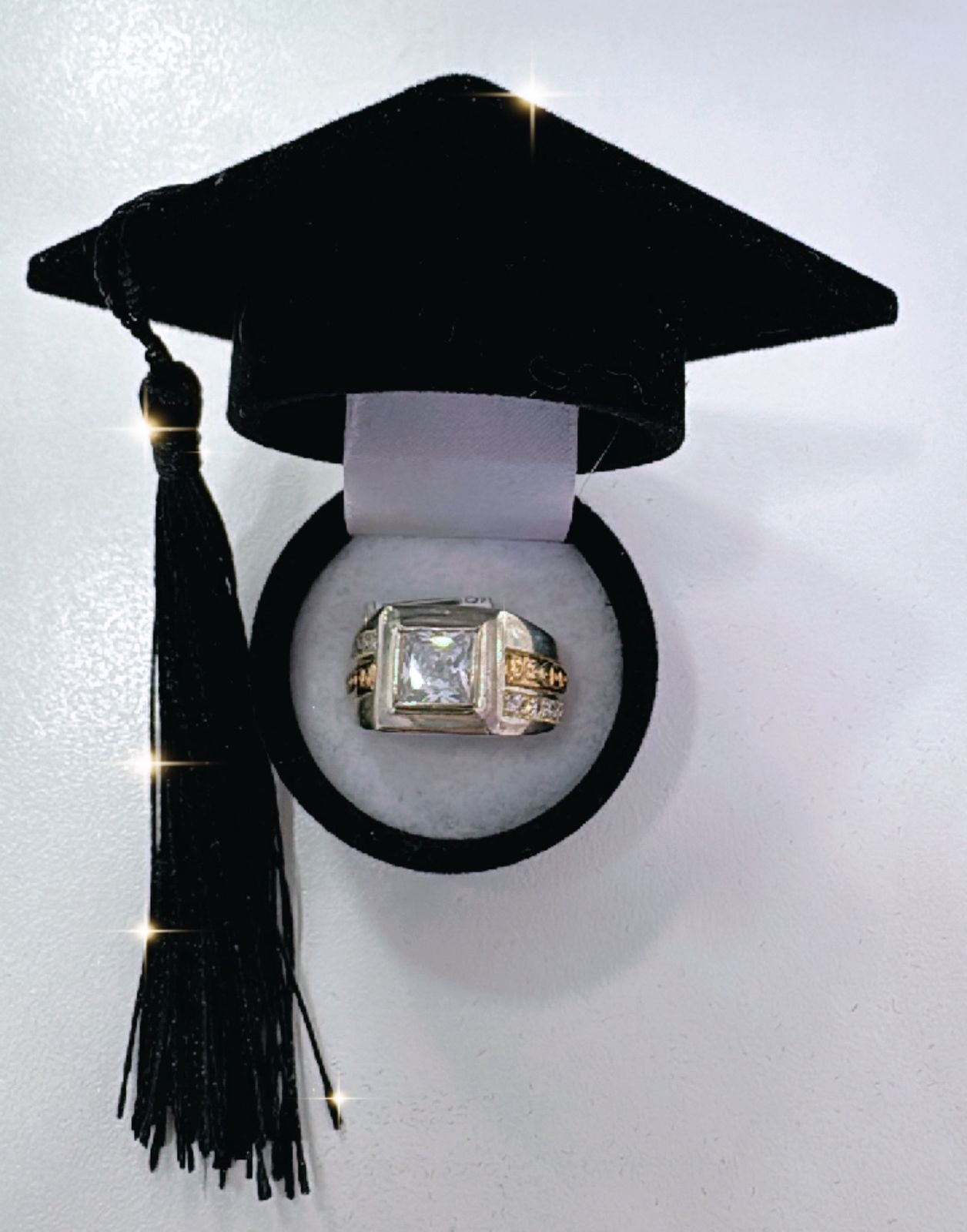 Anillo de grado de plata y laminado de oro