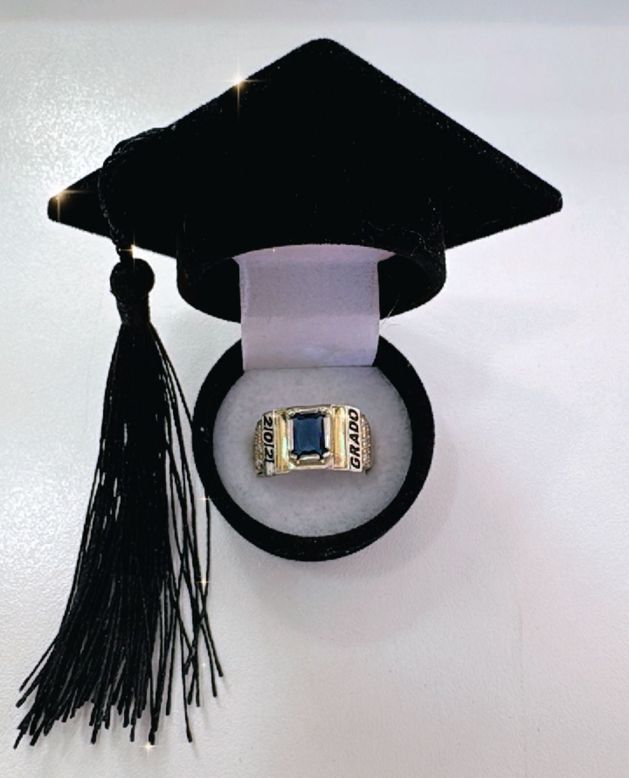 Anillo de grado de plata y laminado de oro