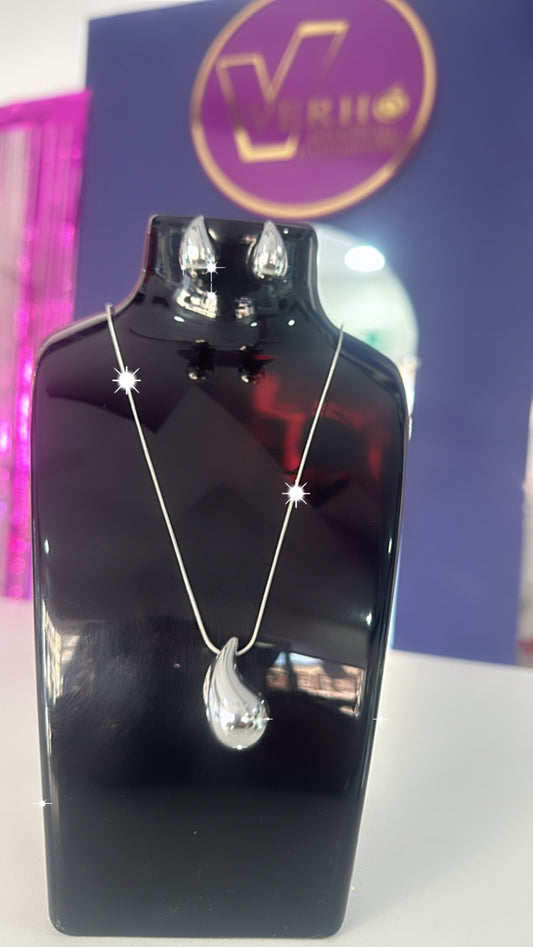 Juego de Aretes y cadena de gota