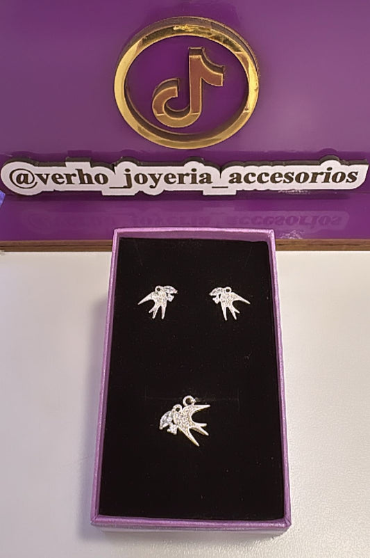 Juego de aretes y dije “Peace”