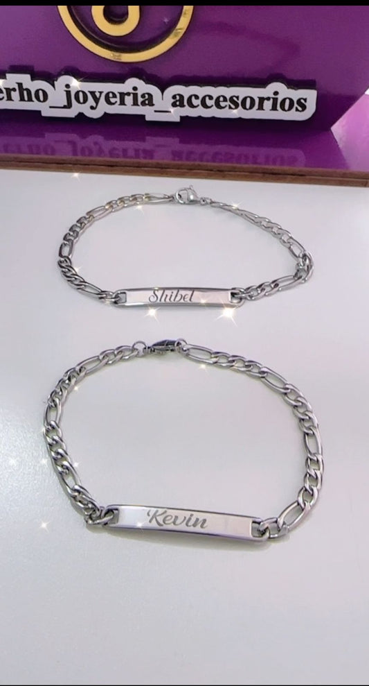 Par  Pulseras de Acero con grabado laser